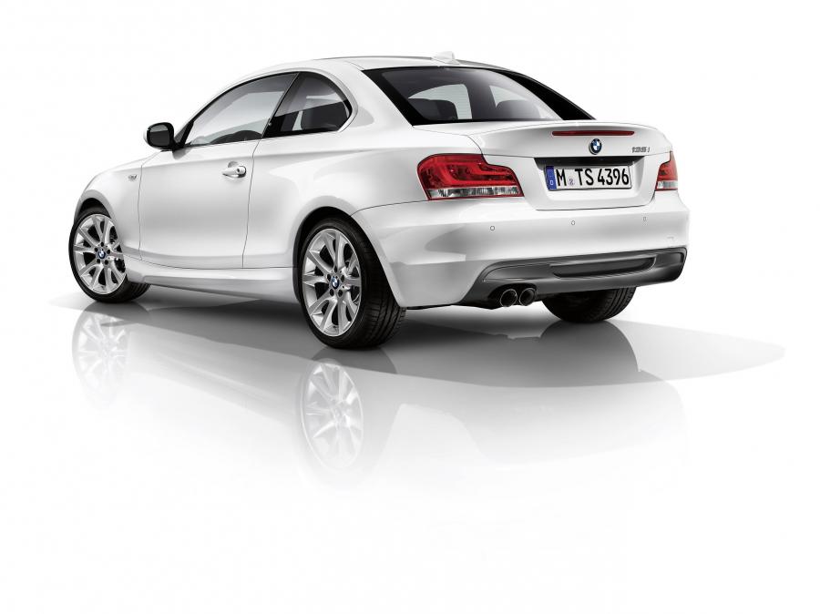  BMW 1-Series Coupe 2011 года  (фото 22 из 77)
